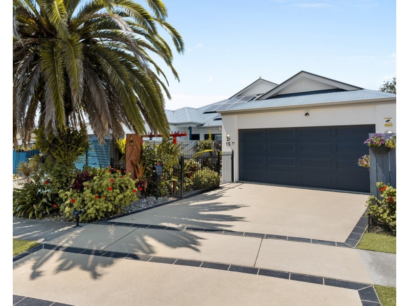 2/15 Eugenia Avenue, Rothwell QLD 4022