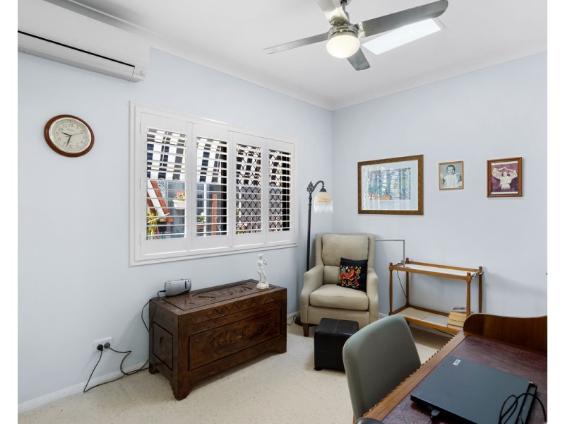 2/15 Eugenia Avenue, Rothwell QLD 4022