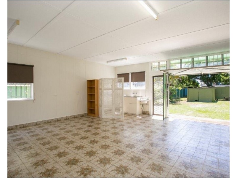 322 Scarborough Road, Scarborough QLD 4020