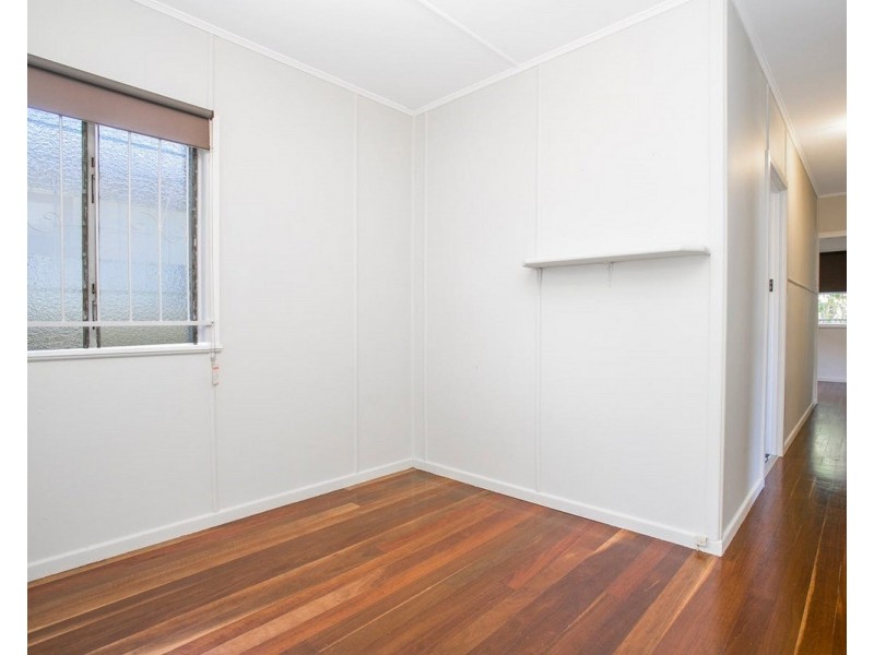 322 Scarborough Road, Scarborough QLD 4020
