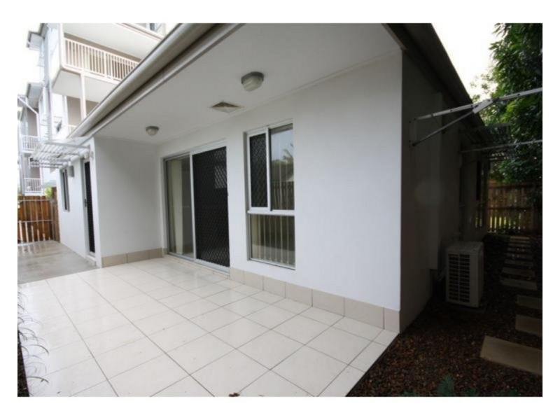 Unit 2/15 Lane Street, Clontarf QLD 4019