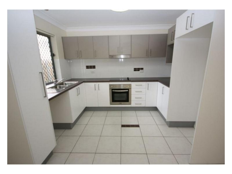 Unit 2/15 Lane Street, Clontarf QLD 4019