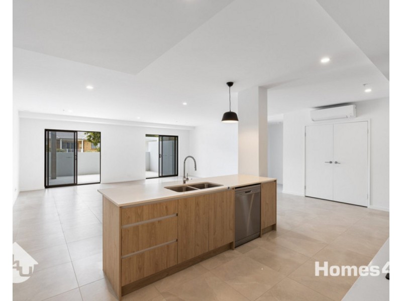 174-176 Mein Street, Scarborough QLD 4020
