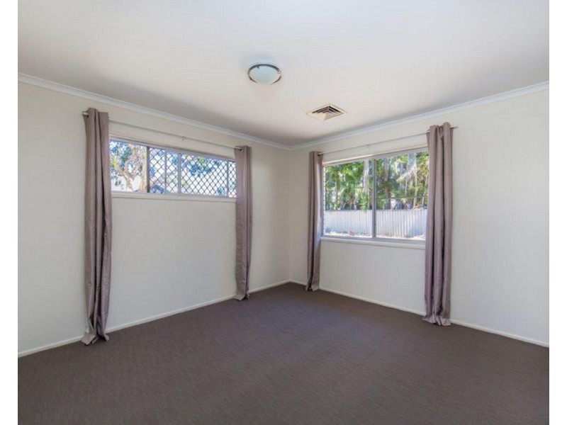 15 Paris Street, Kallangur QLD 4503