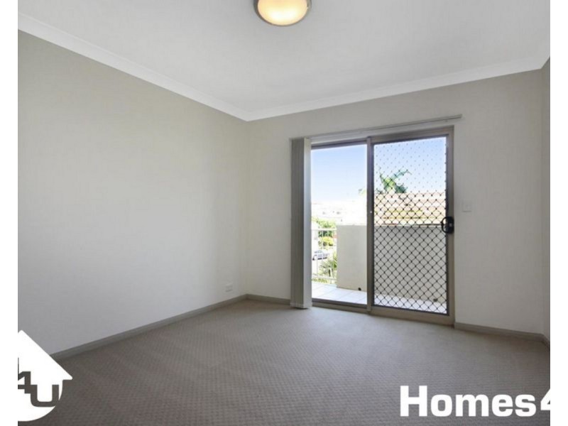 2/7 Sutton Street, Redcliffe QLD 4020
