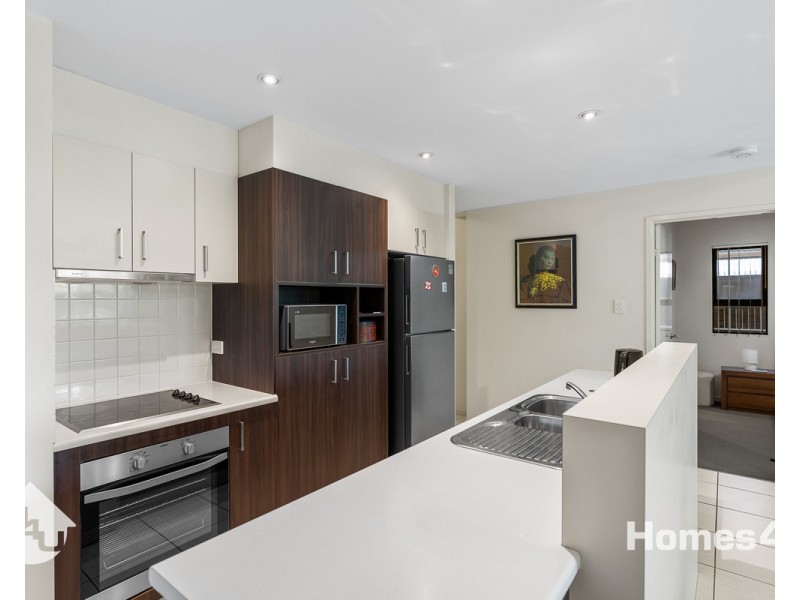5/33 Humpybong Esplanade, Redcliffe QLD 4020