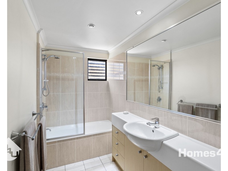 5/33 Humpybong Esplanade, Redcliffe QLD 4020