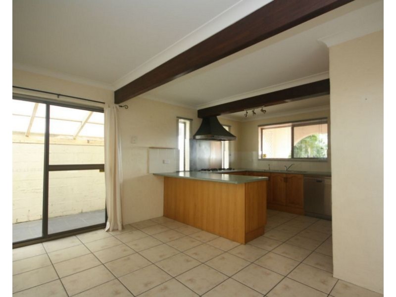 83 Endeavour Esplanade, Newport QLD 4020