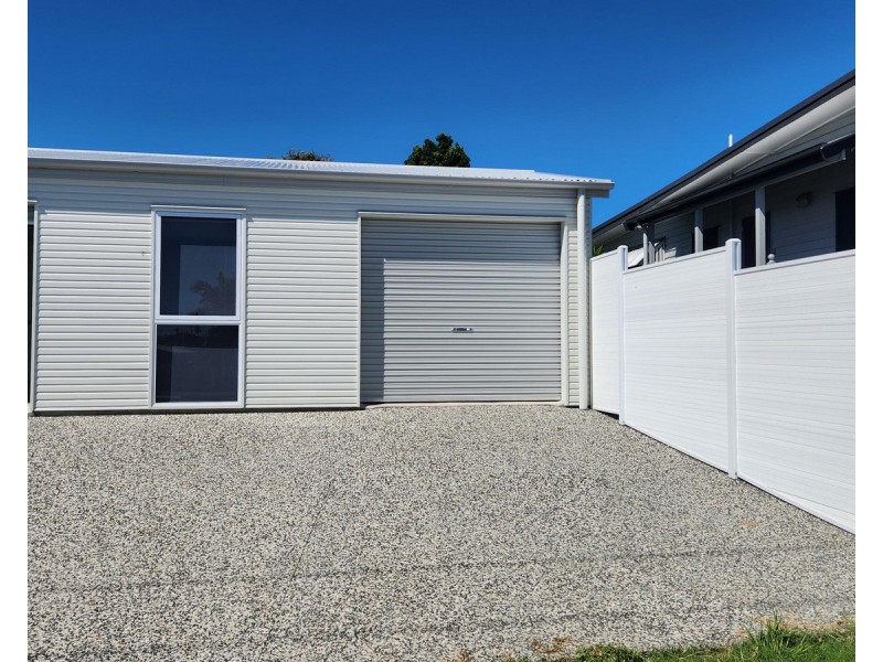 2/61a Griffith Road, Redcliffe QLD 4020