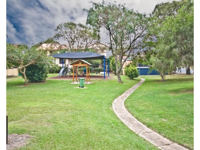 Unit 2/14 Grant Street, Redcliffe QLD 4020