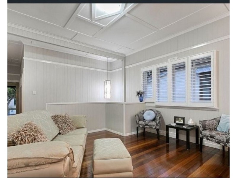 37 Victoria Avenue, Woody Point QLD 4019