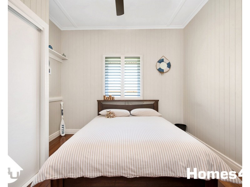 37 Victoria Avenue, Woody Point QLD 4019