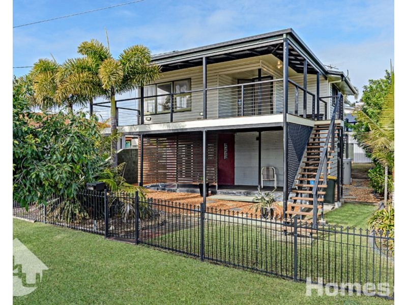 47 Griffith Road, Scarborough QLD 4020