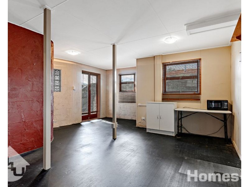 47 Griffith Road, Scarborough QLD 4020