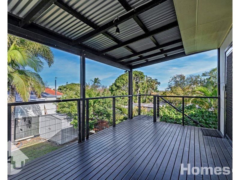 47 Griffith Road, Scarborough QLD 4020