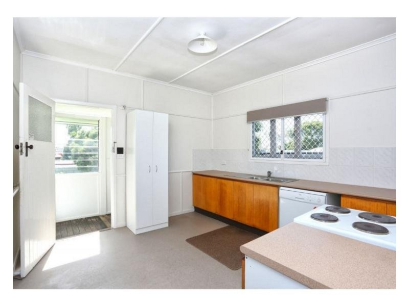 78 Plume Street, Redcliffe QLD 4020