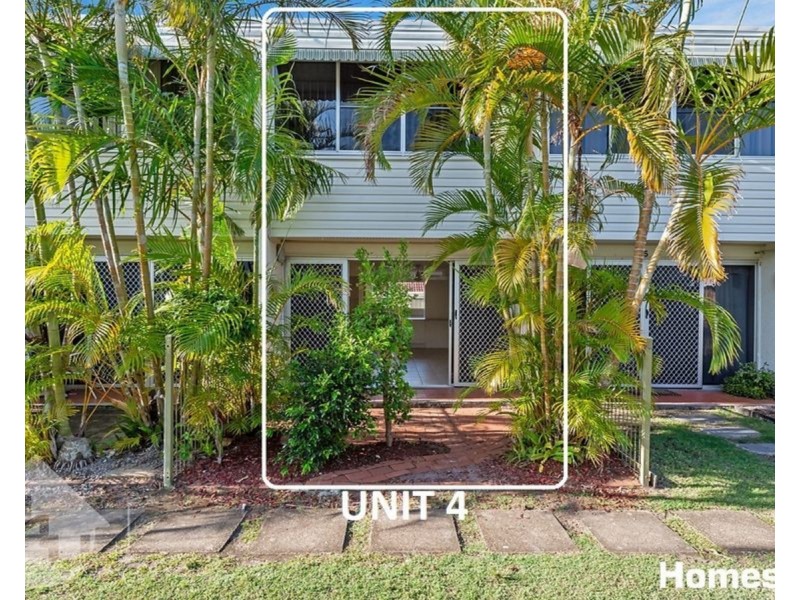 Unit 4/2A Moffatt Street, Scarborough QLD 4020