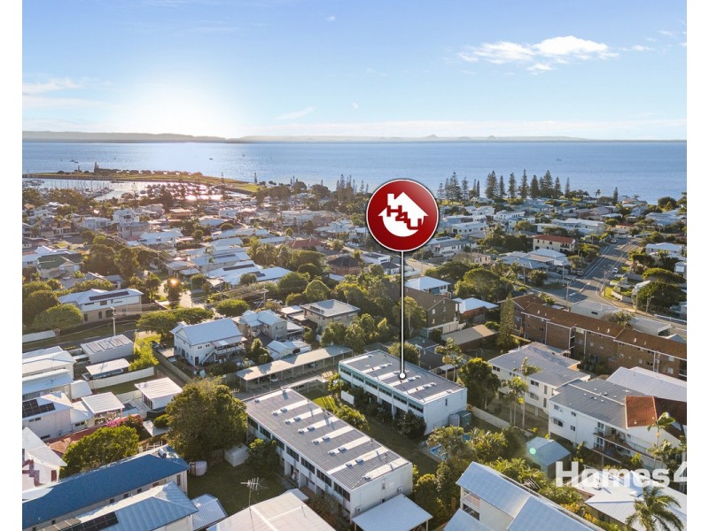 Unit 4/2A Moffatt Street, Scarborough QLD 4020