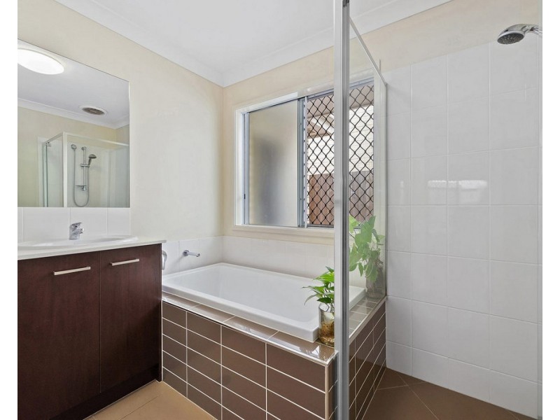 37 Saint Achs Street, Nudgee QLD 4014