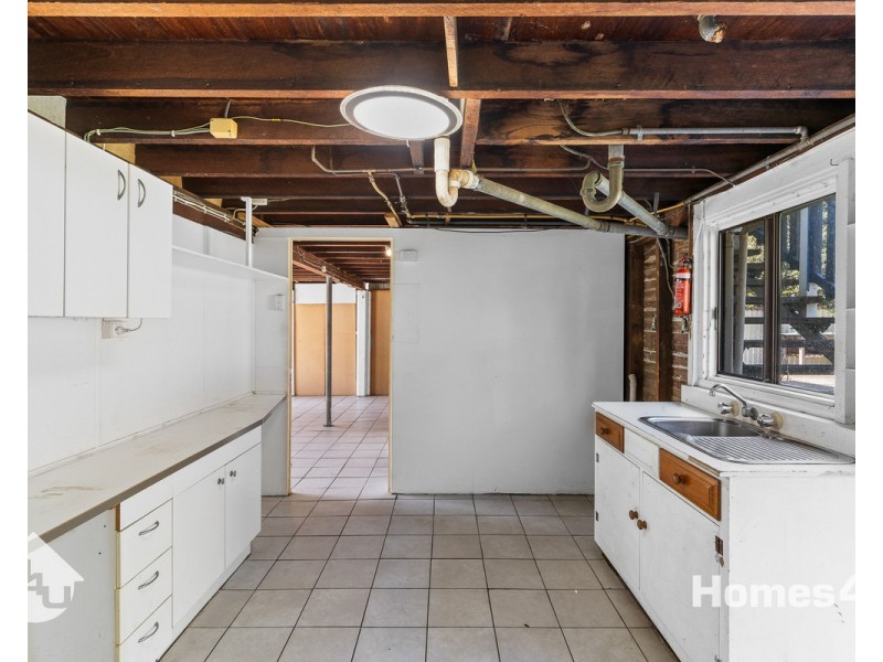 10a Kurrowah Crescent, Margate QLD 4019