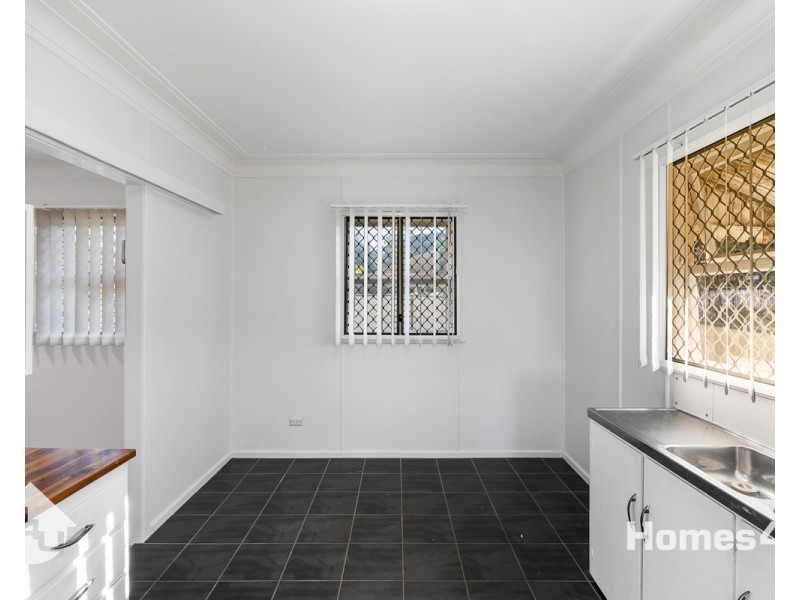 2 Sandown Street, Brighton QLD 4017