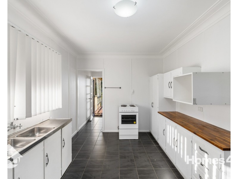 2 Sandown Street, Brighton QLD 4017