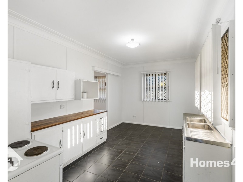 2 Sandown Street, Brighton QLD 4017