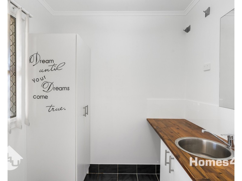 2 Sandown Street, Brighton QLD 4017