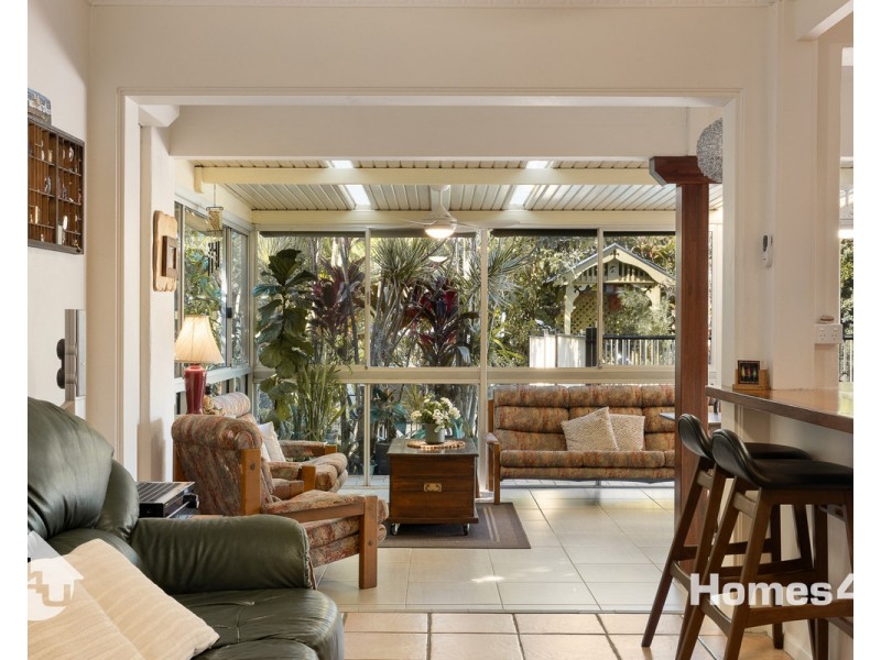 6 Moffatt Street, Scarborough QLD 4020
