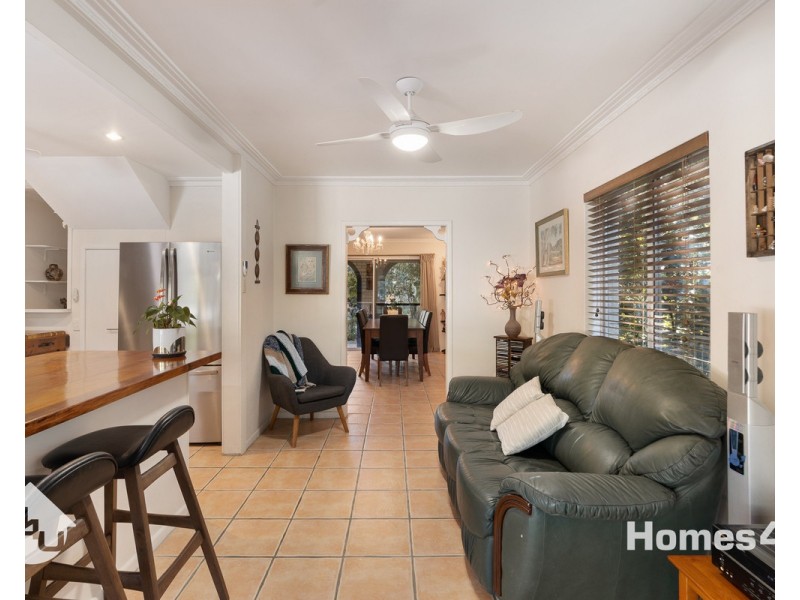 6 Moffatt Street, Scarborough QLD 4020