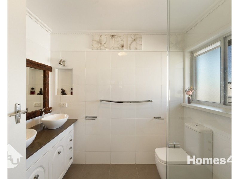 6 Moffatt Street, Scarborough QLD 4020