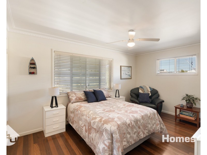 6 Moffatt Street, Scarborough QLD 4020