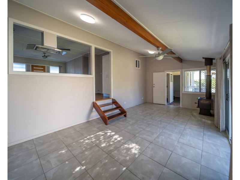 127 Maine Road, Clontarf QLD 4019