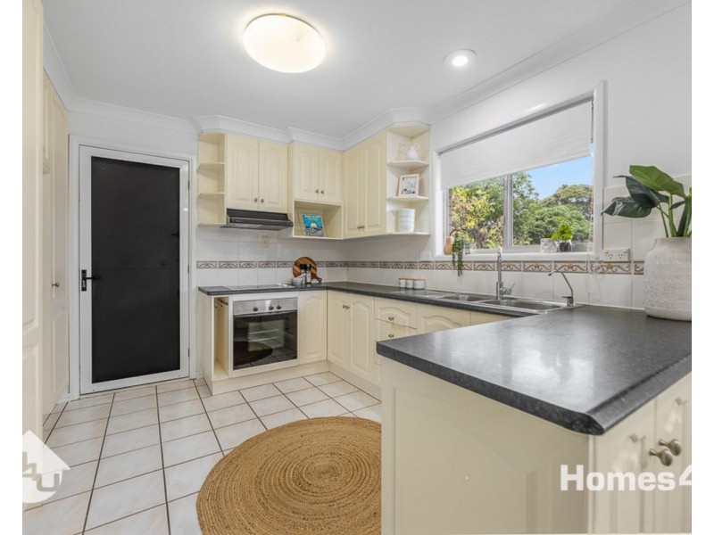 35 Aloomba Court, Redcliffe QLD 4020