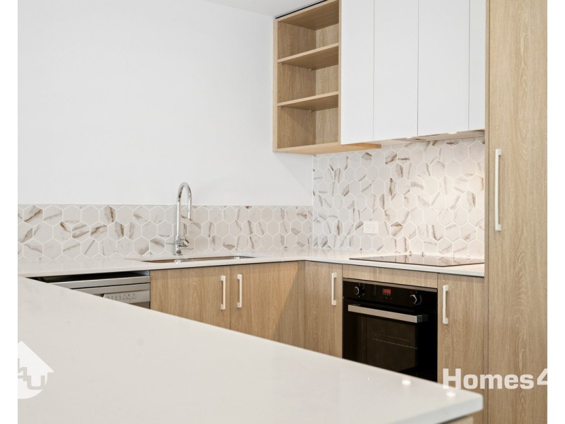 101/22 Arthur Street, Woody Point QLD 4019