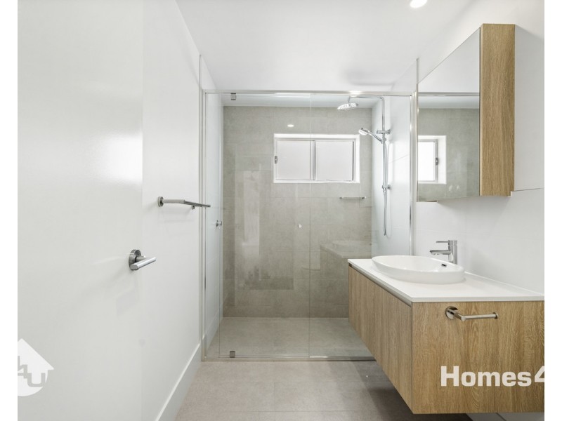 101/22 Arthur Street, Woody Point QLD 4019