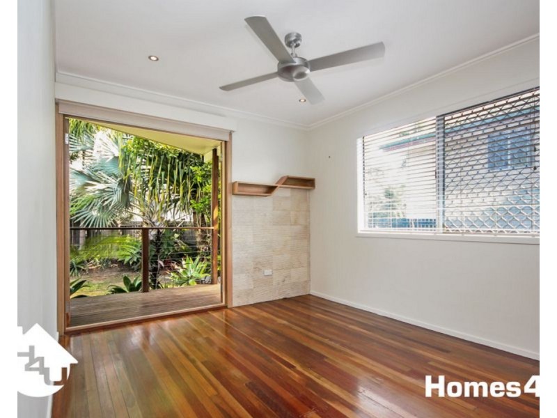 51 Pikett Street, Clontarf QLD 4019