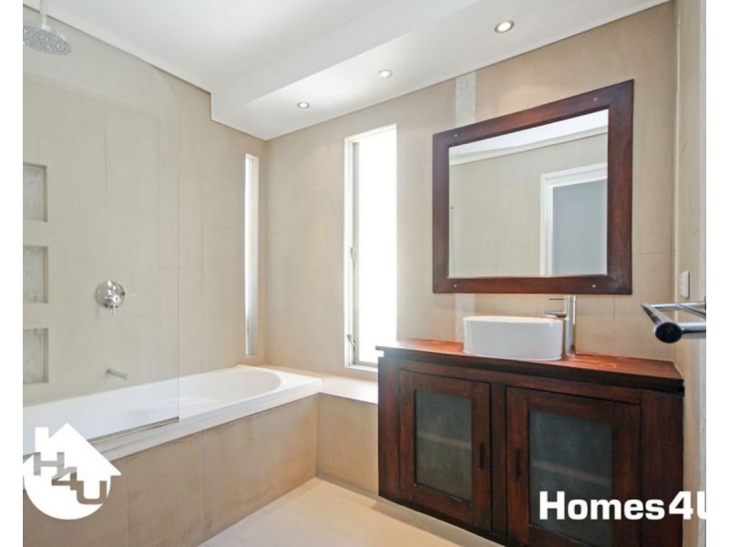 51 Pikett Street, Clontarf QLD 4019