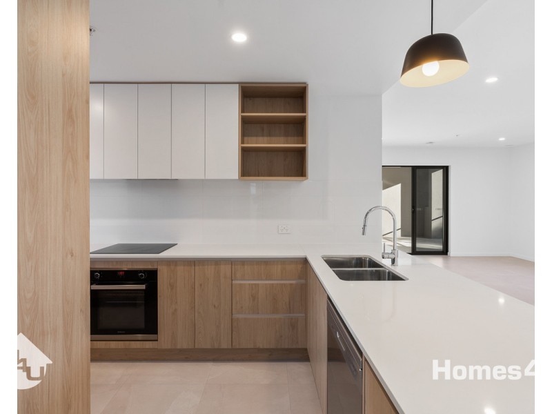 35/10 Rock Street, Scarborough QLD 4020