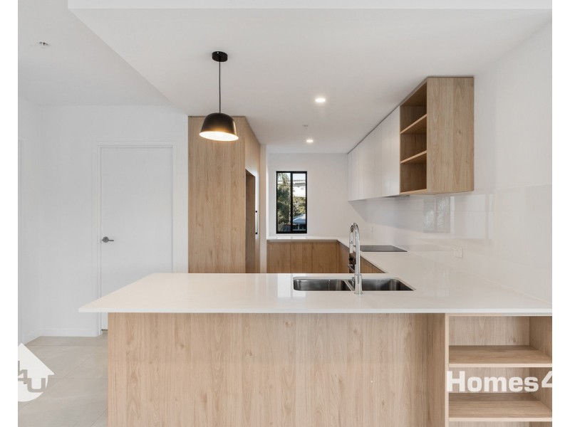 35/10 Rock Street, Scarborough QLD 4020