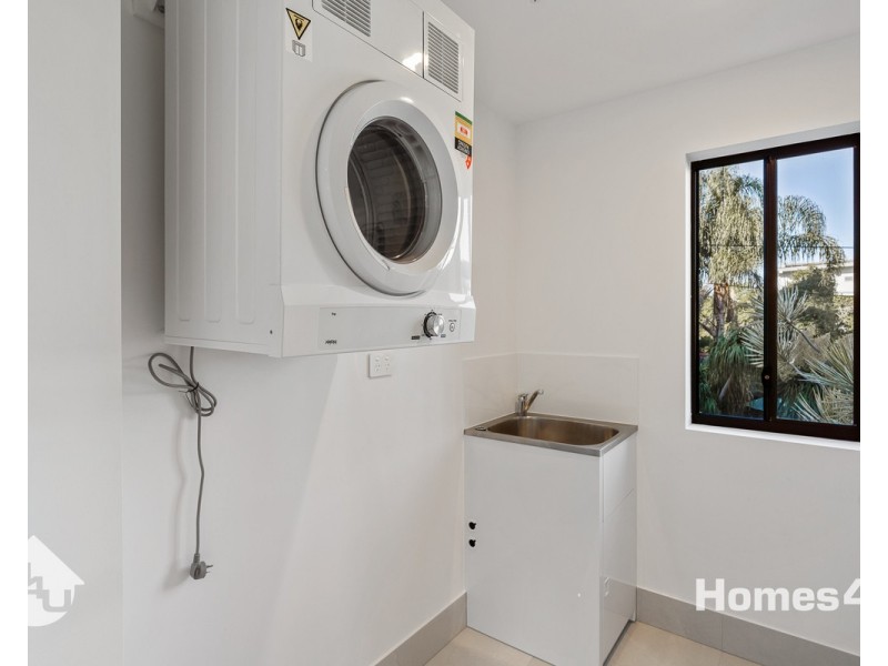 35/10 Rock Street, Scarborough QLD 4020