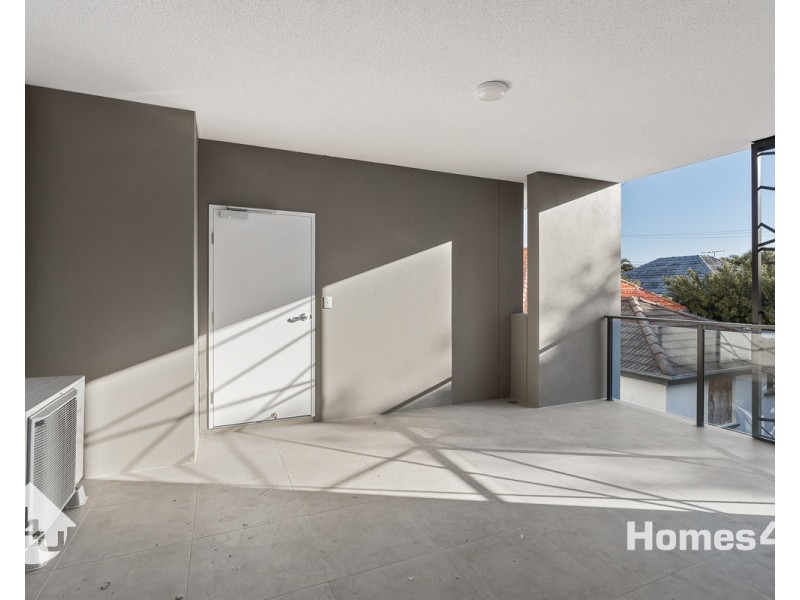 35/10 Rock Street, Scarborough QLD 4020