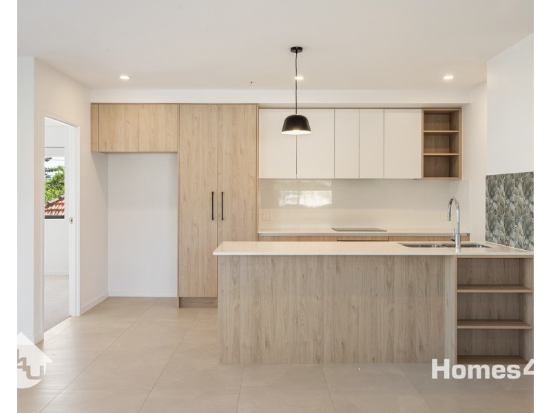 36/10 Rock Street, Scarborough QLD 4020