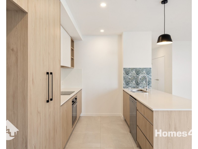 36/10 Rock Street, Scarborough QLD 4020