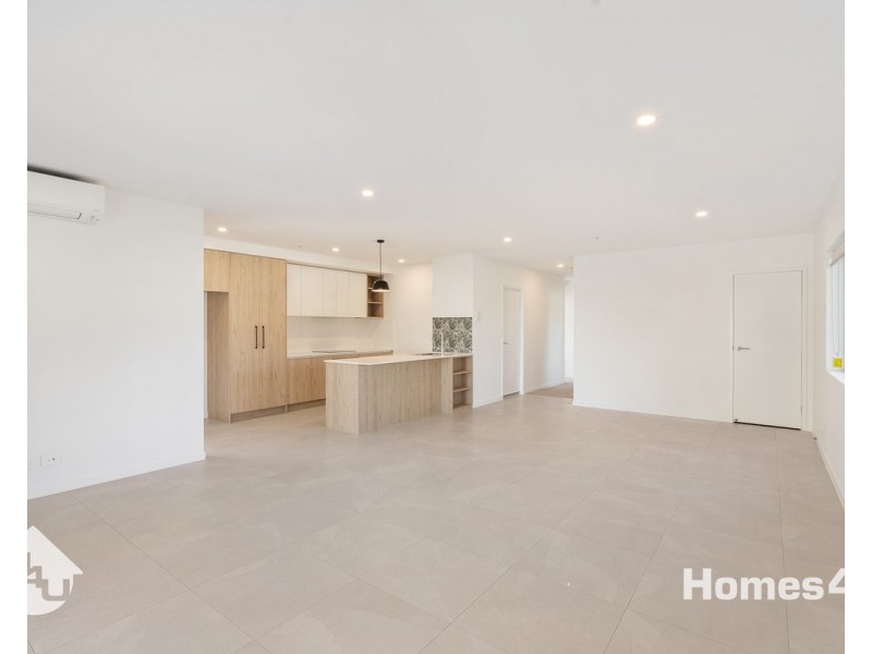 36/10 Rock Street, Scarborough QLD 4020