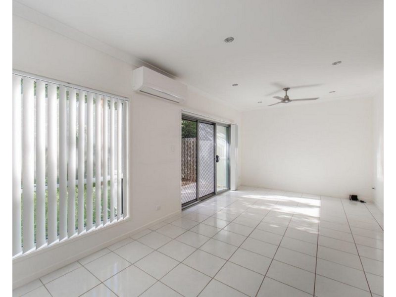Unit 2/27 Tilley Street, Redcliffe QLD 4020
