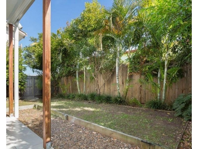 Unit 2/27 Tilley Street, Redcliffe QLD 4020