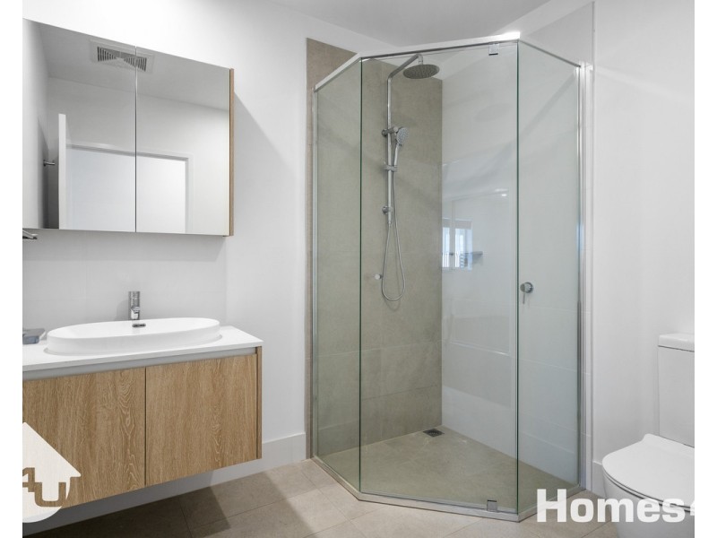 204/22 Arthur Street, Woody Point QLD 4019