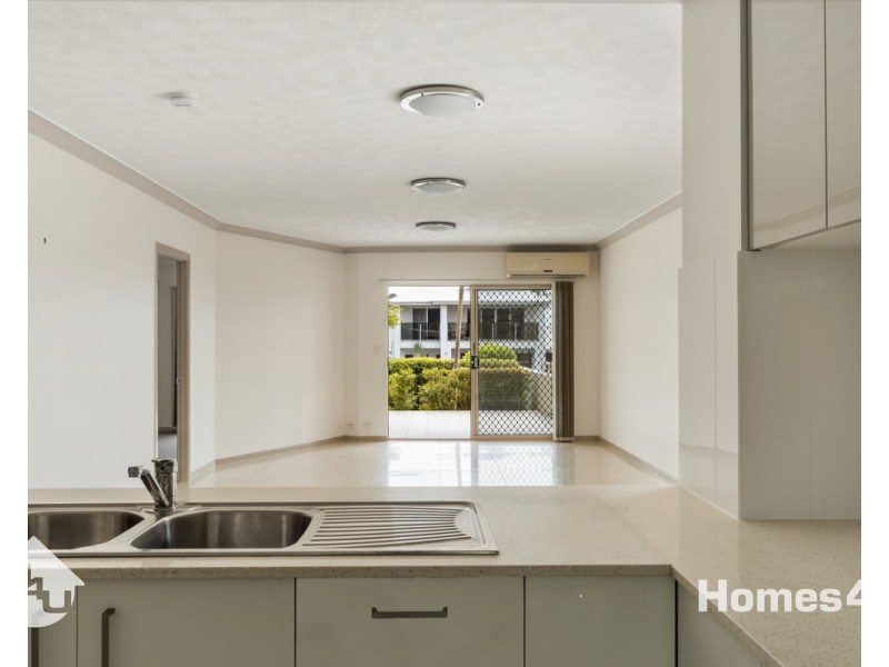 2/7 Annie Street, Woody Point QLD 4019