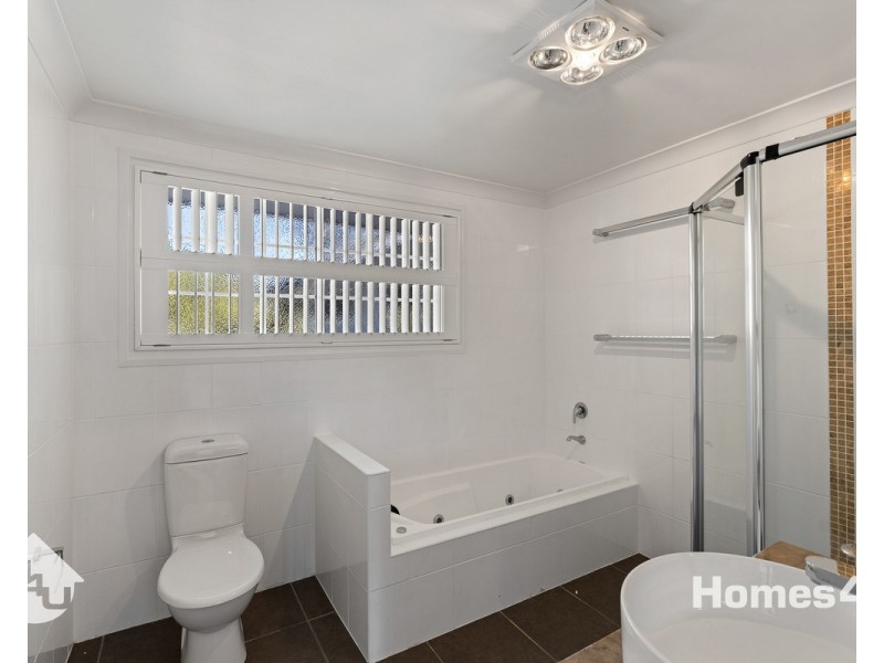 33 Frost Street, Clontarf QLD 4019